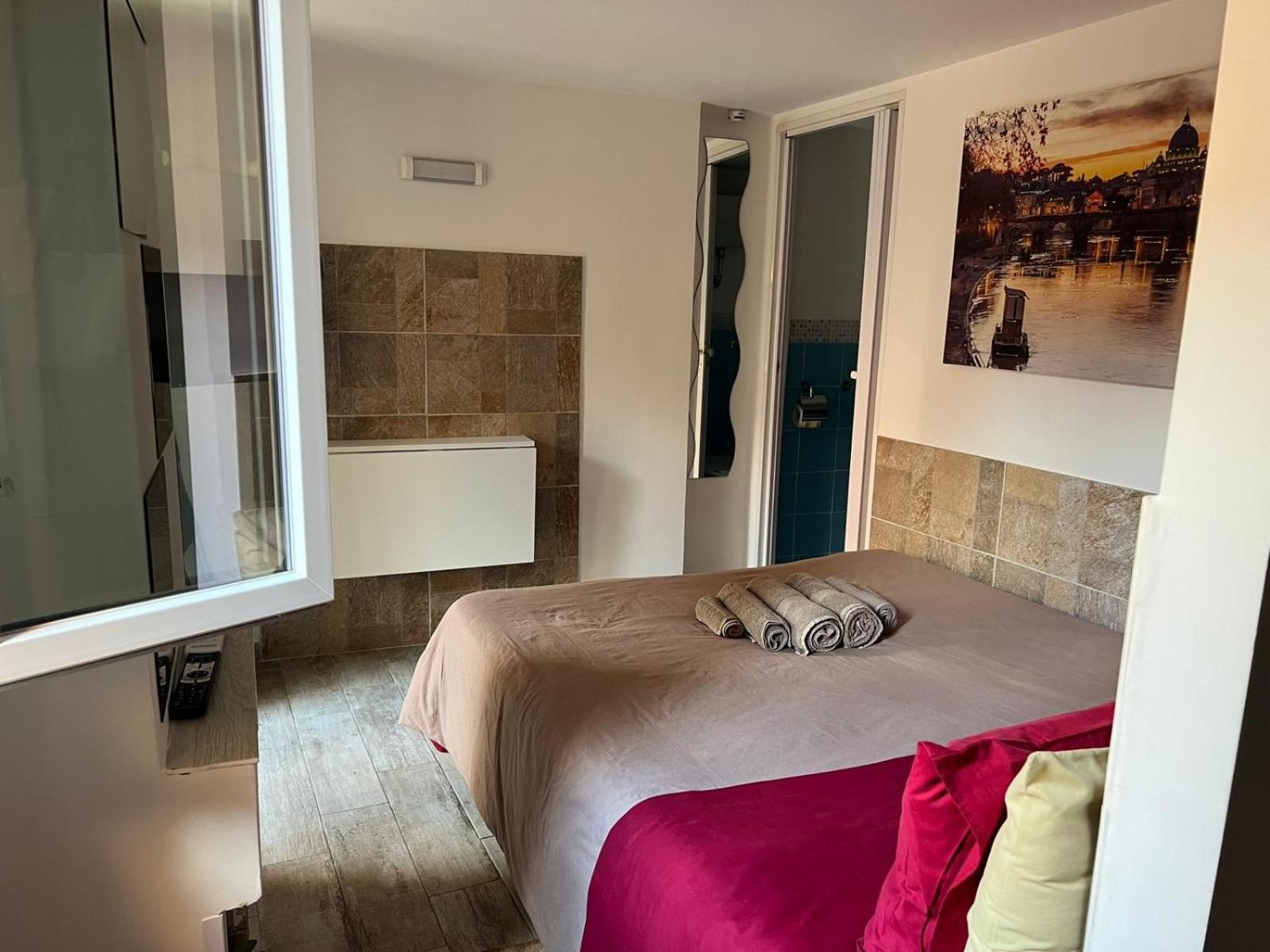 Monolocale Trastevere Locato Per Finalita Turistiche Rzym Zewnętrze zdjęcie