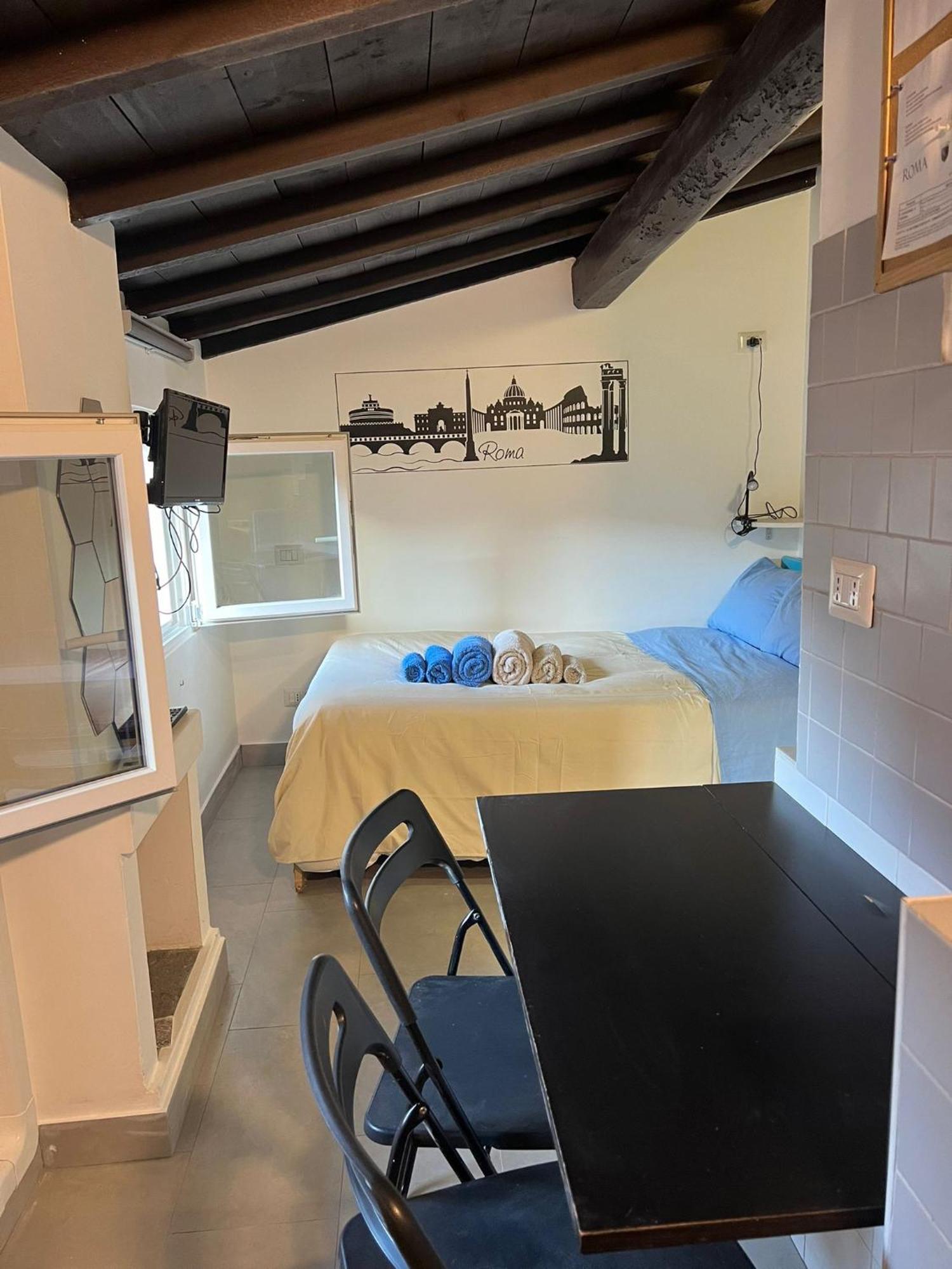 Monolocale Trastevere Locato Per Finalita Turistiche Rzym Zewnętrze zdjęcie