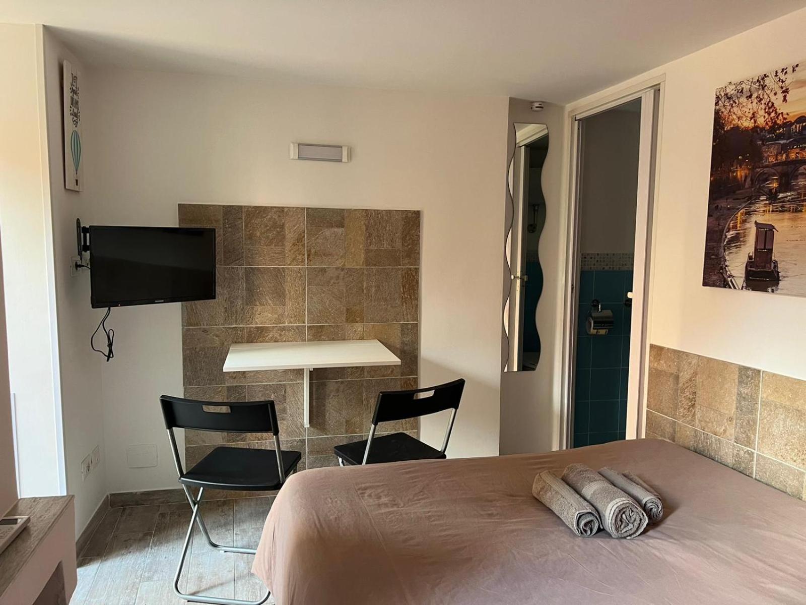 Monolocale Trastevere Locato Per Finalita Turistiche Rzym Zewnętrze zdjęcie